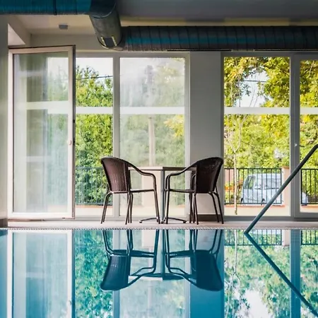 Fresh Hotel *